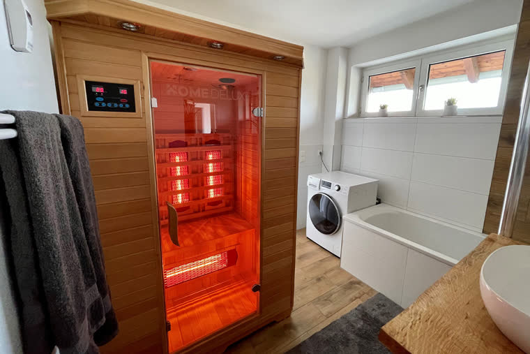 Infrarot-Sauna, ins Badezimmer integriert